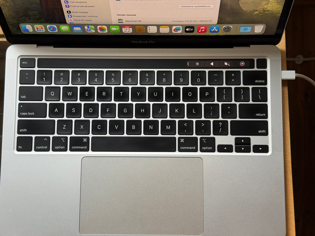 MacBook Pro i7 16GB RAM 500GB SSD Touch Bar Retina