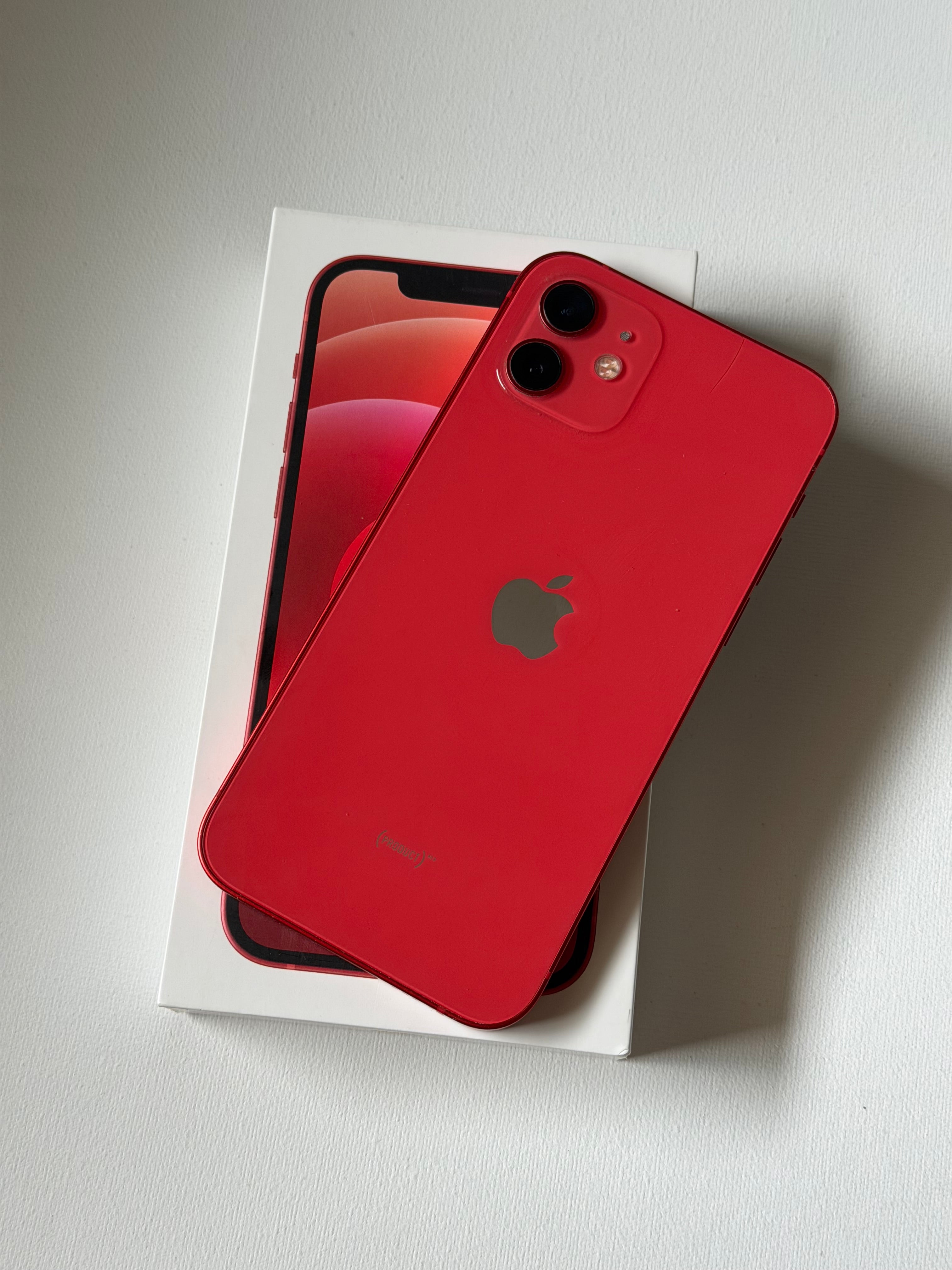iPhone 12 - 75% - czerwony