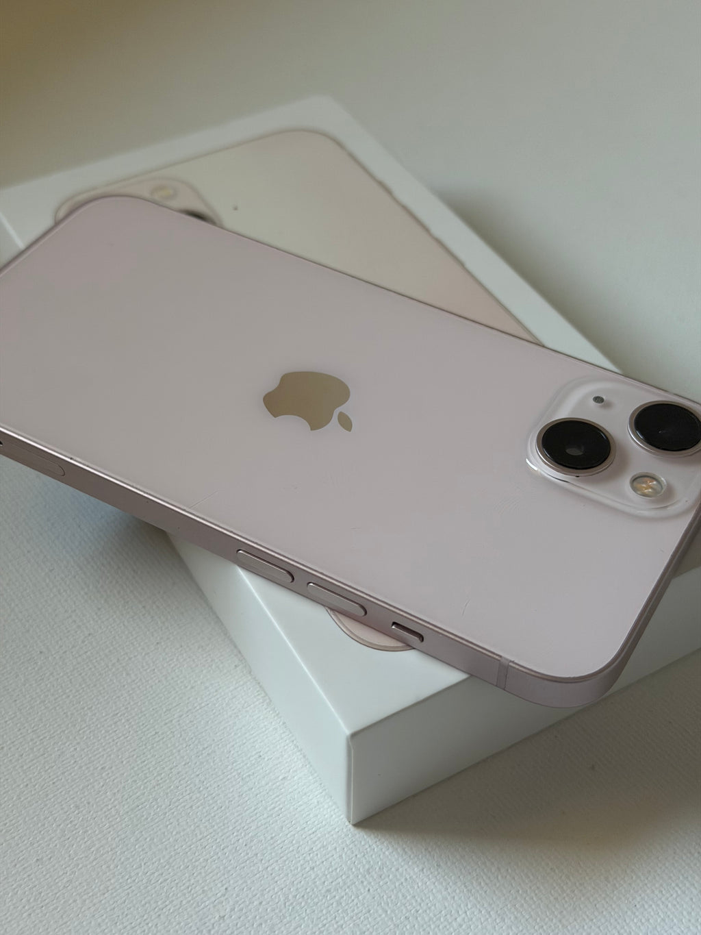 iPhone 13, <80%, 128GB
