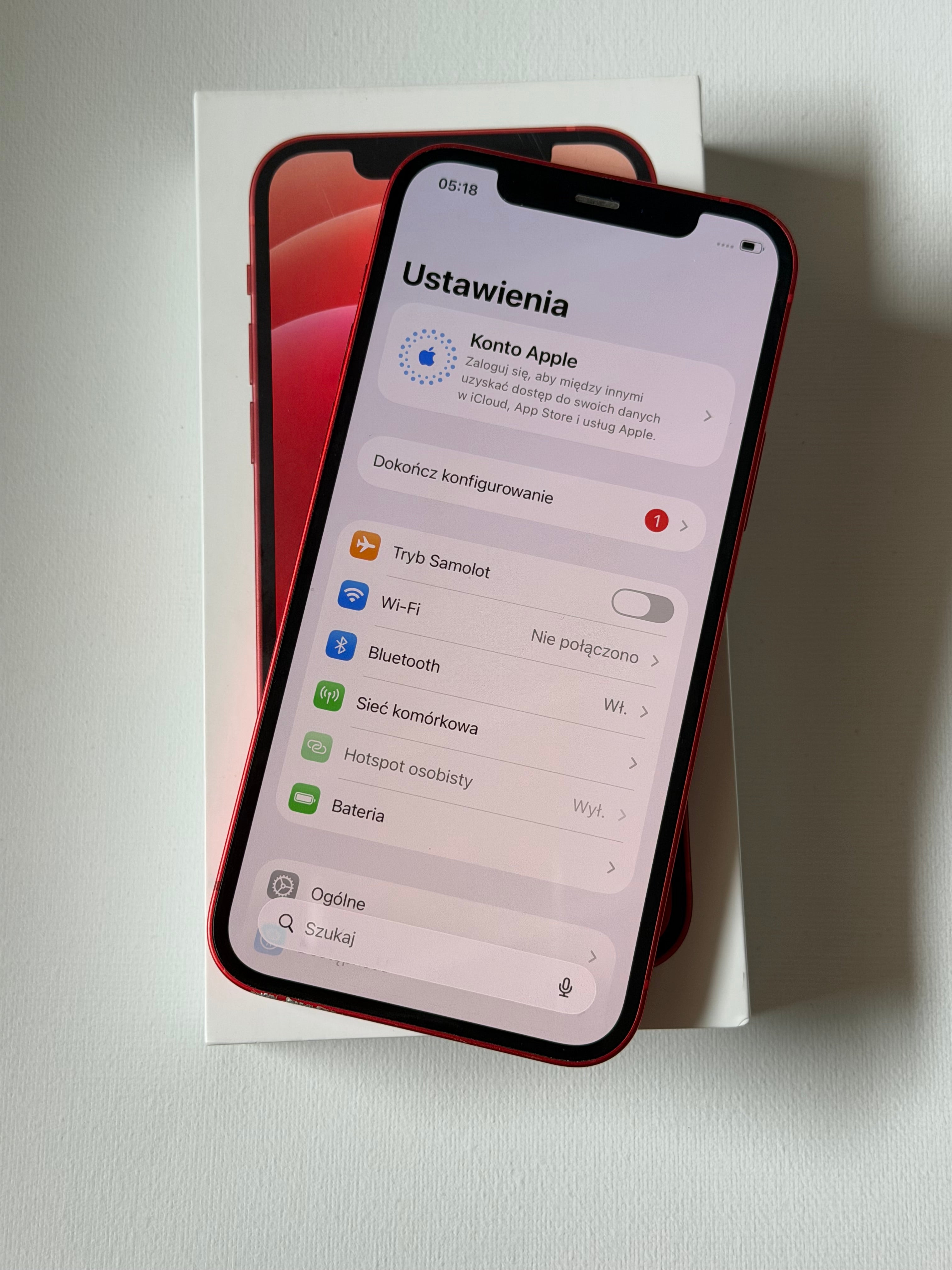 iPhone 12 - 75% - czerwony
