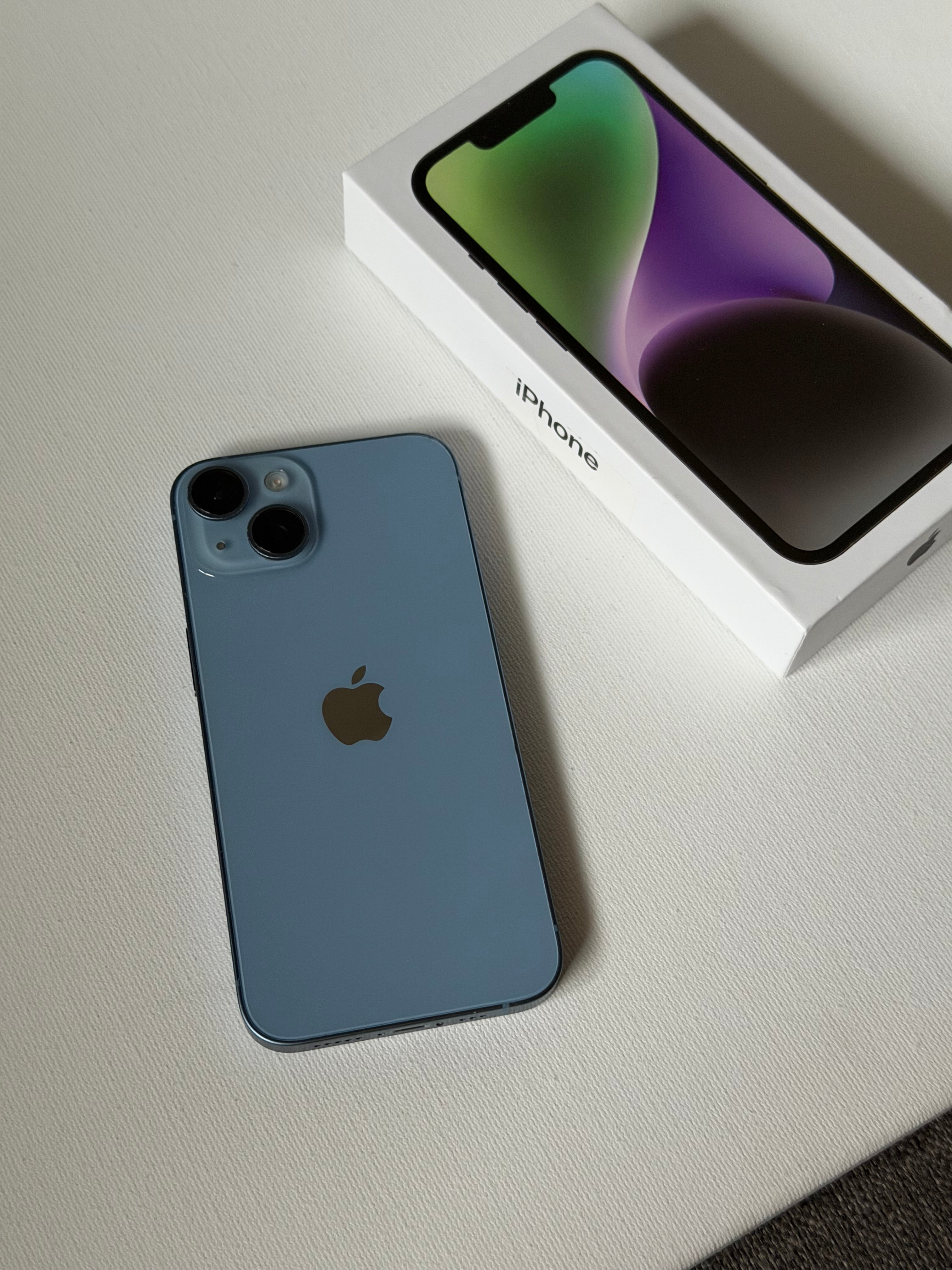iPhone 14, 85%, niebieski
